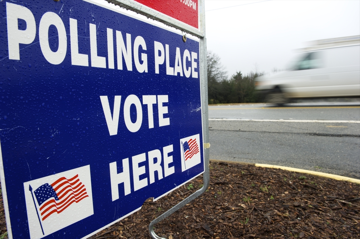 Hinweisschild für ein Wahllokal bei den Vorwahlen in South Carolina, USA