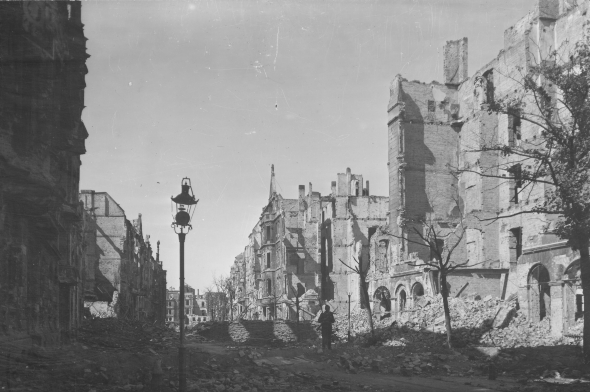 Große Teile der Stadt Breslau, die heute Wroclaw heißt und in Polen liegt, wurden im Zweiten Weltkrieg zerstört.
