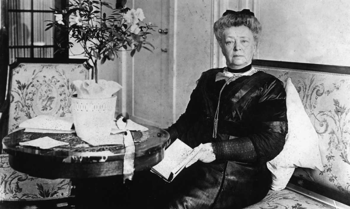Bertha von Suttner erhielt 1905 den Friedensnobelpreis. Sie setzte sich vor dem 1. Weltkrieg kämpferisch mit friedlichen Mitteln für den Frieden ein. 