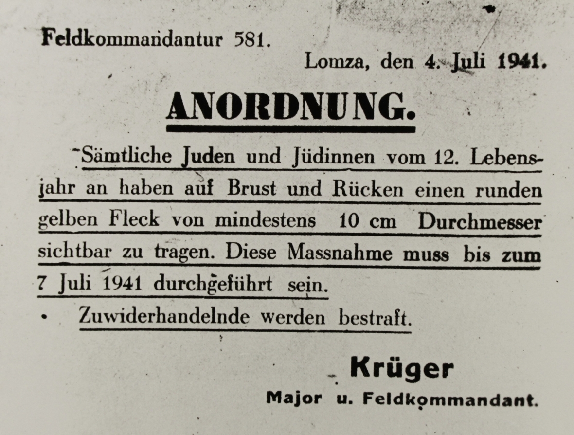 Auf dieser Anordnung vom 4. Juli 1941 werden alle Jüdinnen und Juden bei Strafandrohung verpflichtet, einen mindestens 10 cm runden gelben Fleck auf Brust und Rücken zu tragen.