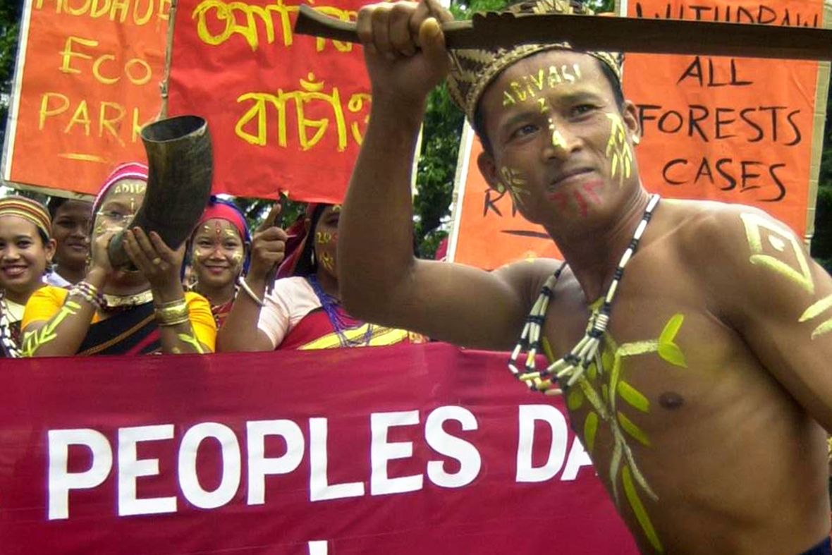 Adivasi feiern 2004 in Bangladesch den "Internationaler Tag der indigenen Bevölkerungen der Welt"