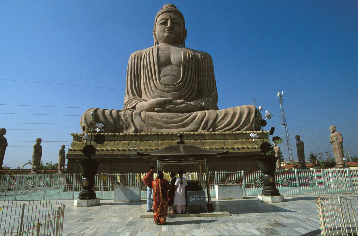 Foto der großen Buddhastatue in Bodhgaya, Indien