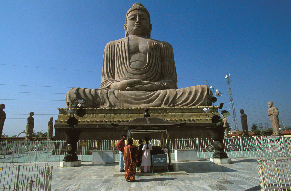 Foto der großen Buddhastatue in Bodhgaya, Indien 