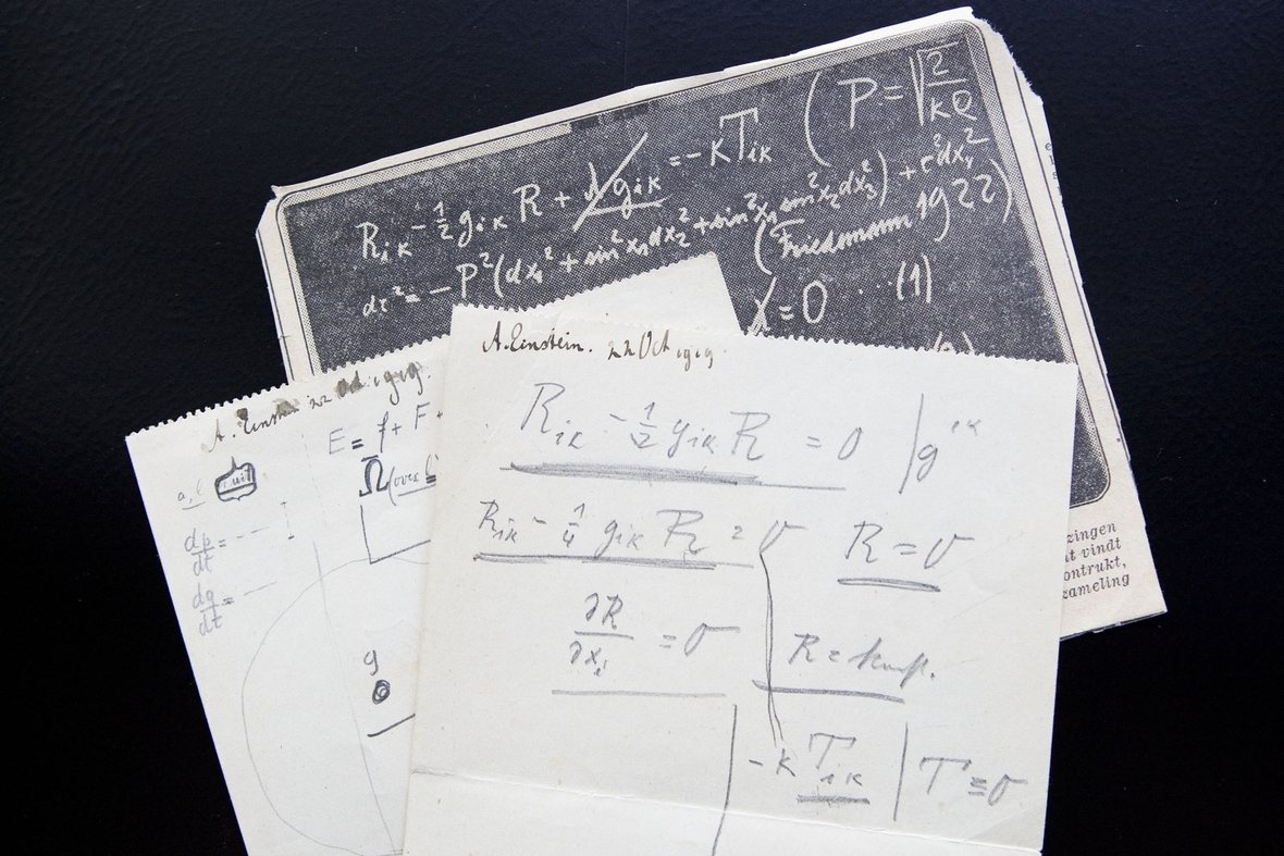 Fotos von handschriftliche Notizen von Albert Einstein zur Relativitätstheorie