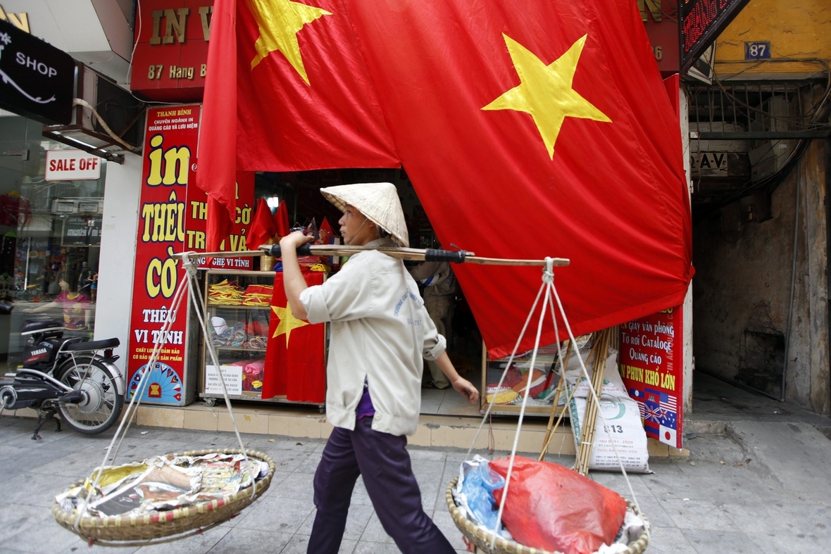 Vietnamesischer Straßenverkäufer am Nationalfeiertag