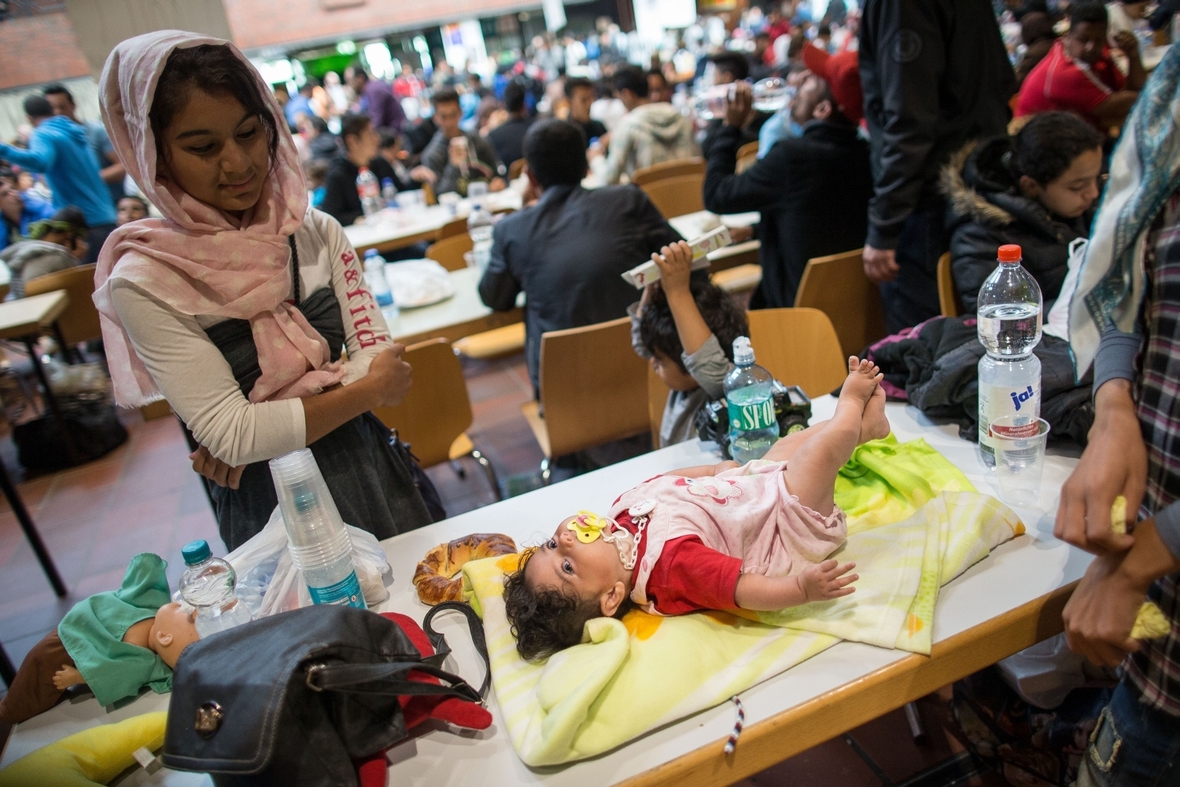 Eine Flüchtlingsfamilie aus Afghanistan wird in Dortmund aufgenommen.