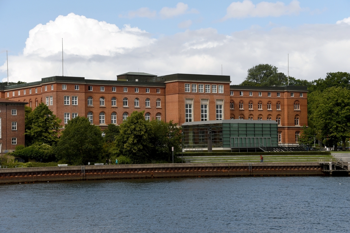 Im Landeshaus in Kiel tagt das schleswig-holsteinischen Parlamentes. Das Foto zeigt die Außenansicht des Gebäudes.