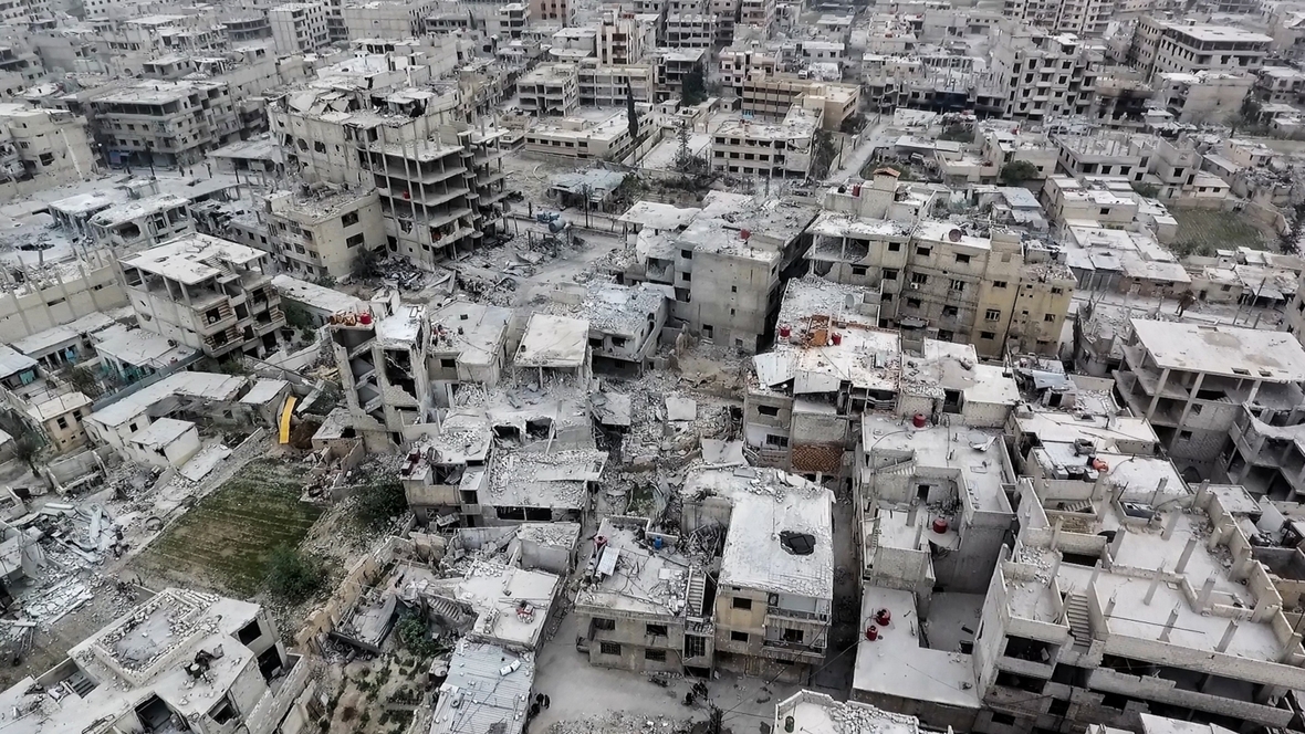 Zerstörte Häuser und Straßen in Irbin, einem Vorort der syrischen Hauptstadt Damaskus, März 2018.