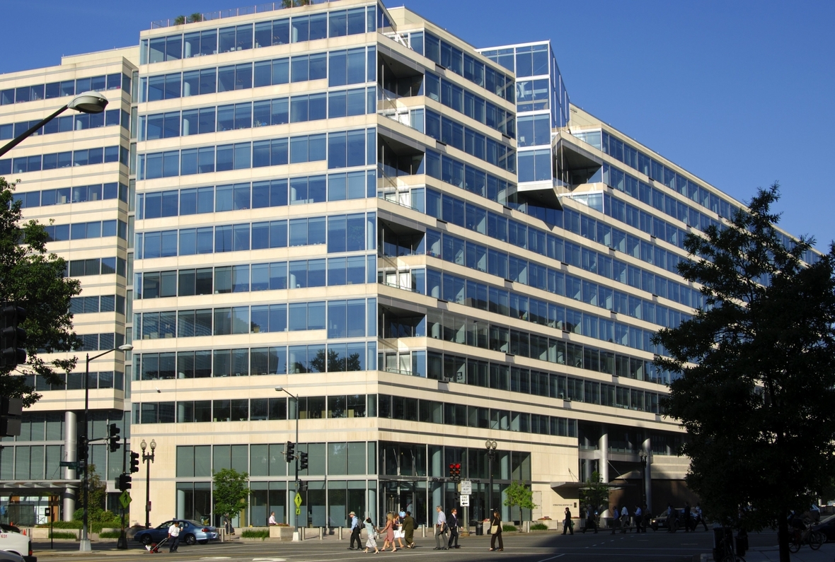 صندوق النقد الدولي يعمل من داخل هذا المبنى في واشنطن.