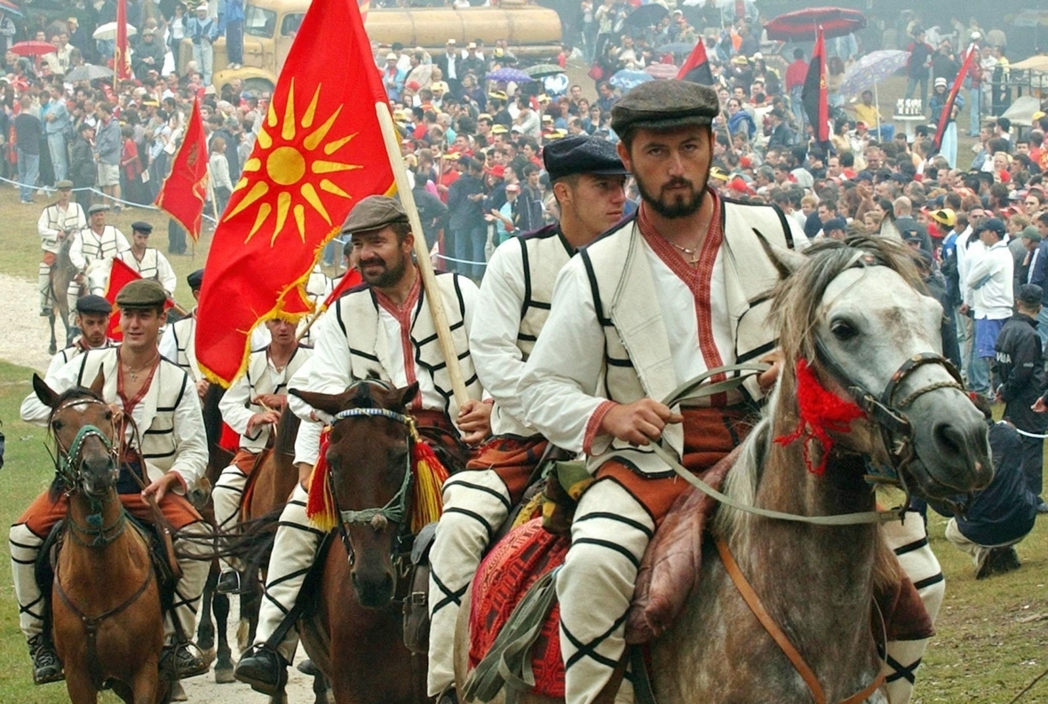 Mit der festlichen Reiterparade feiern die Mazedonier den Ilinden-Aufstand von 1903.