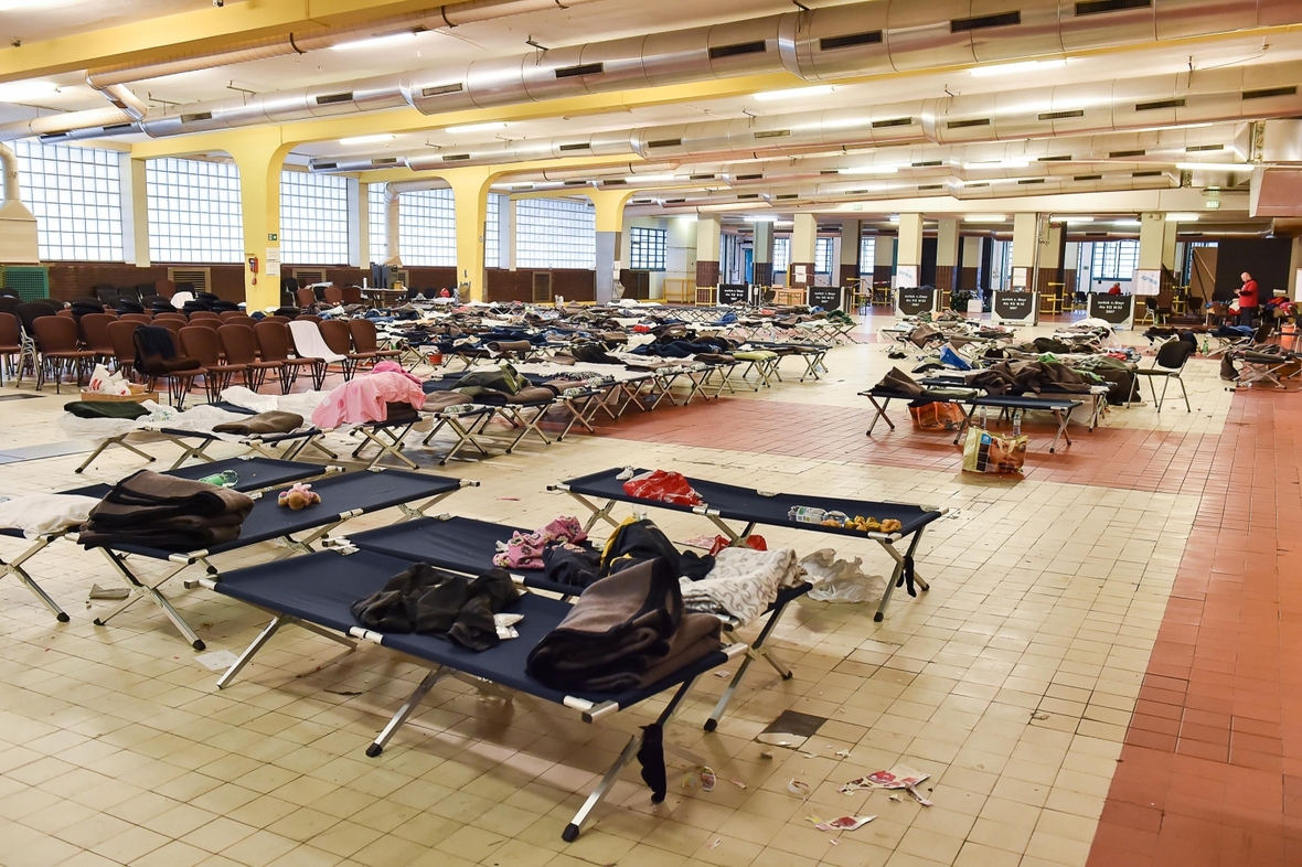 Linz in Österreich: Flüchtlingsunterkunft in einer Fabrik