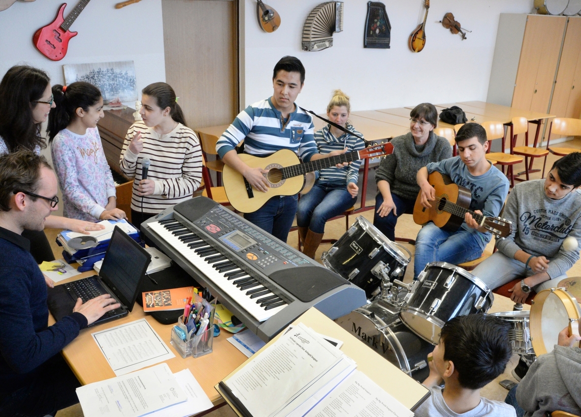 Ein Musikprojekt mit Schülern, die Deutsch als Fremdsprache lernen, in einer Oberschule in Leipzig.