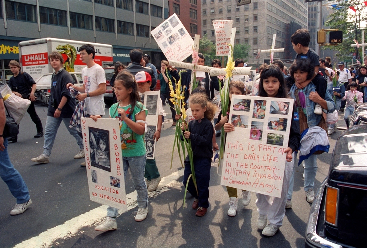 30. September 1990: Kinder demonstrieren für ihre Rechte während des UN-Weltkindergipfels in New York.