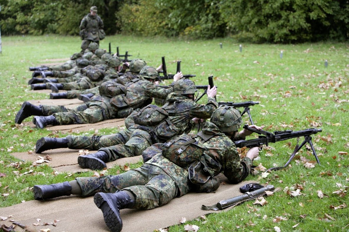 Am Beginn des Wehrdienstes in der Bundeswehr steht die Grundausbildung.