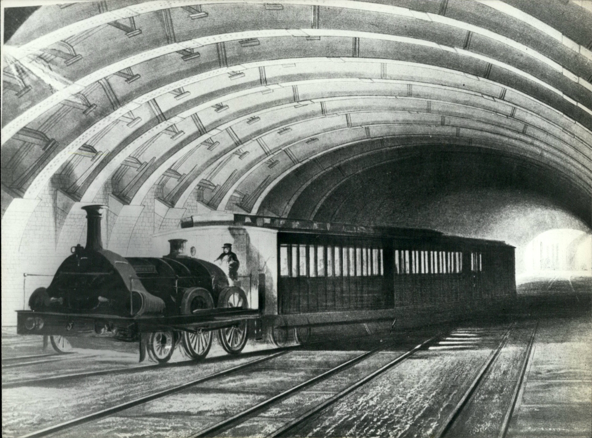 Das Foto zeigt den Bau der Londoner Metro 1863. Sie ist die älteste U-Bahn der Welt.