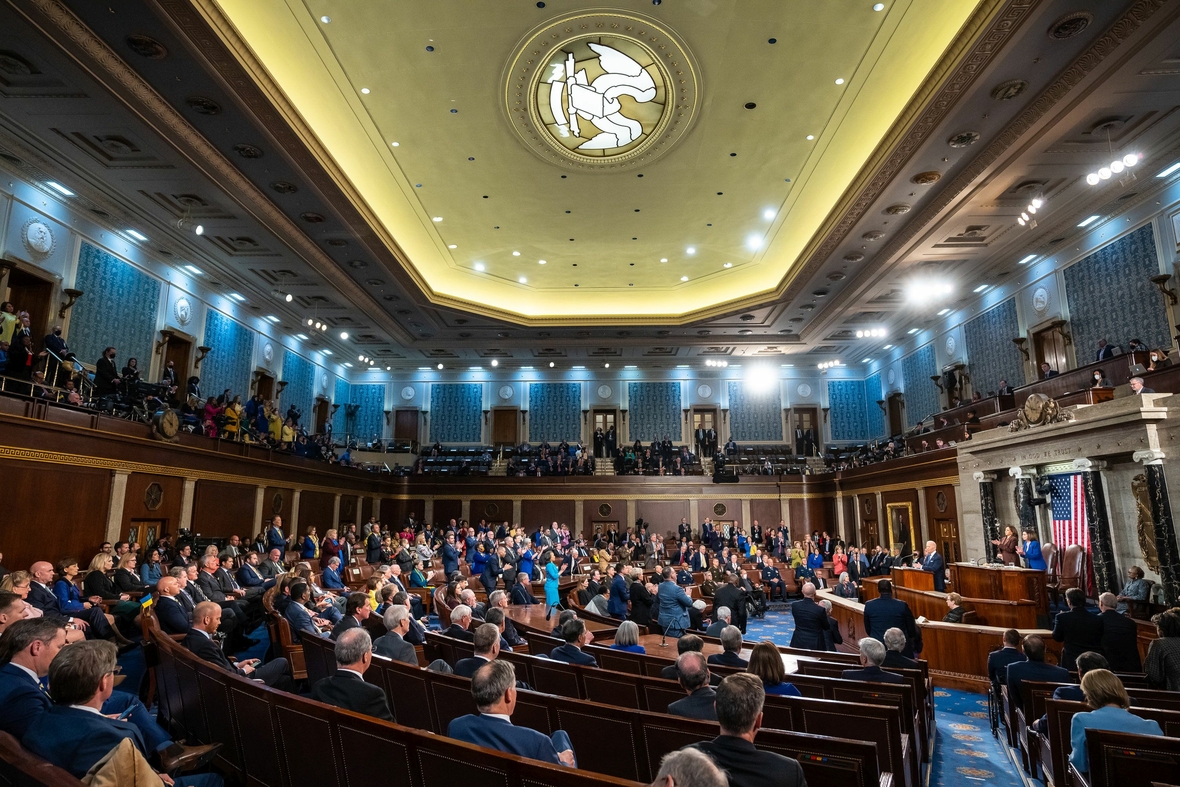 März 2022: US-Präsident Joe Biden hält eine Regierungserklärung im Plenarsaal des Repräsentantenhauses.