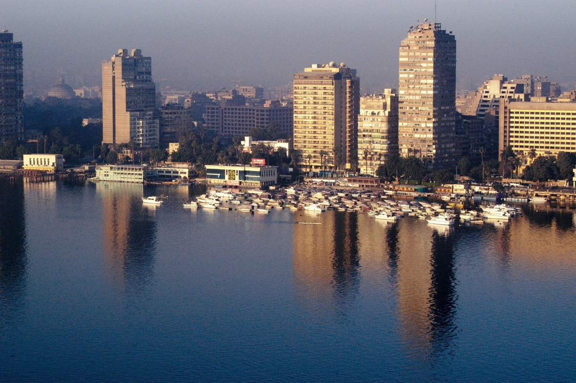 Blick auf die ägyptische Hauptstadt Kairo und den Nil.