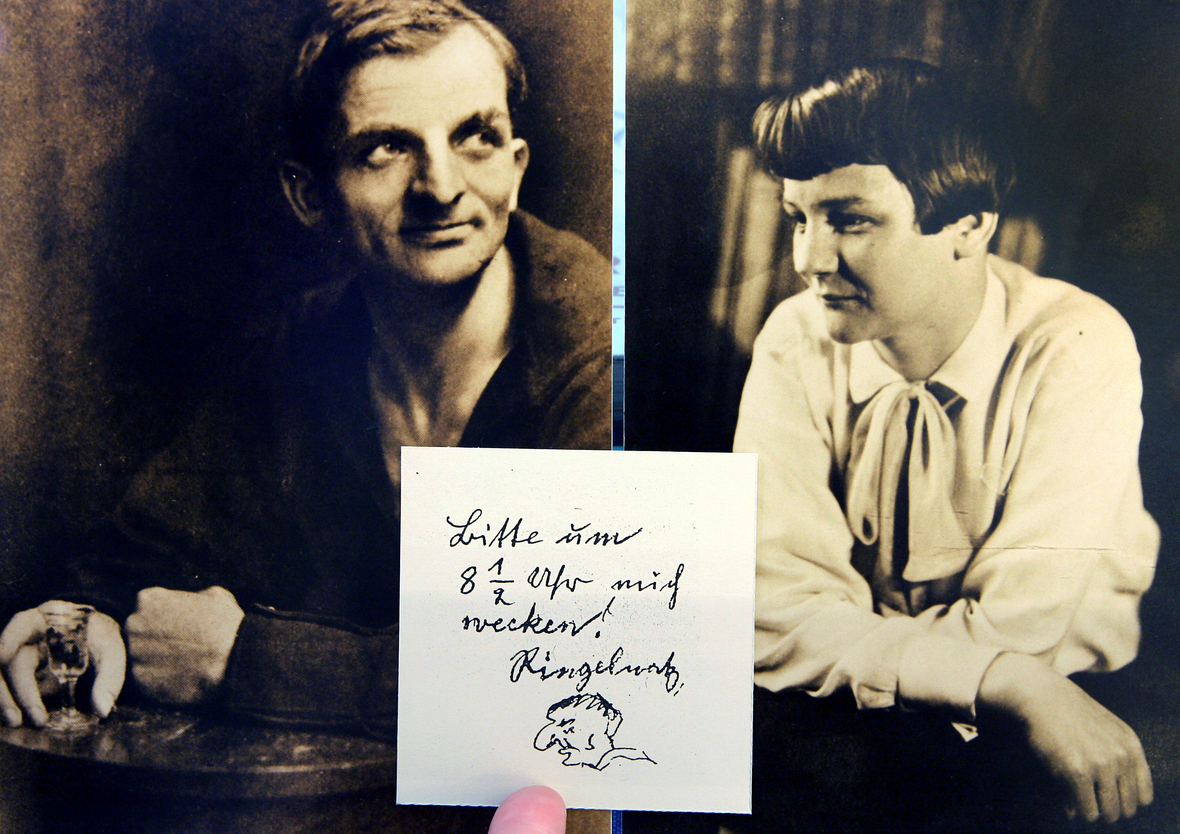 Schriftsteller, Maler und Kabarettist Joachim Ringelnatz (1883-1934) und seine Frau Leonharda Pieper und einer handgeschriebenen Nachricht mit kleinem Selbstporträt. 