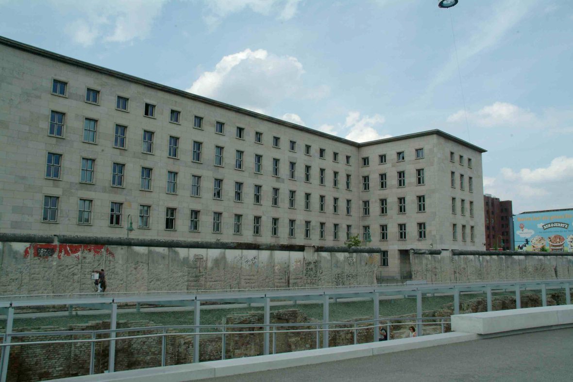 Das südliche Ende des Finanzministeriums. Vonhier gelang damals der Familie die Flucht vonOst- nach West-Berlin.