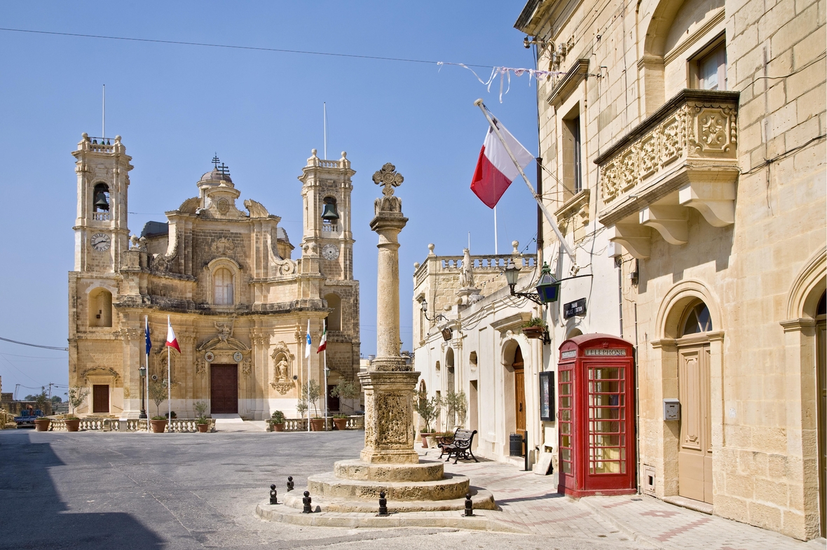Zu sehen ist die Kirche Gharb, die auf der Insel Gozo in Malta zu finden ist.