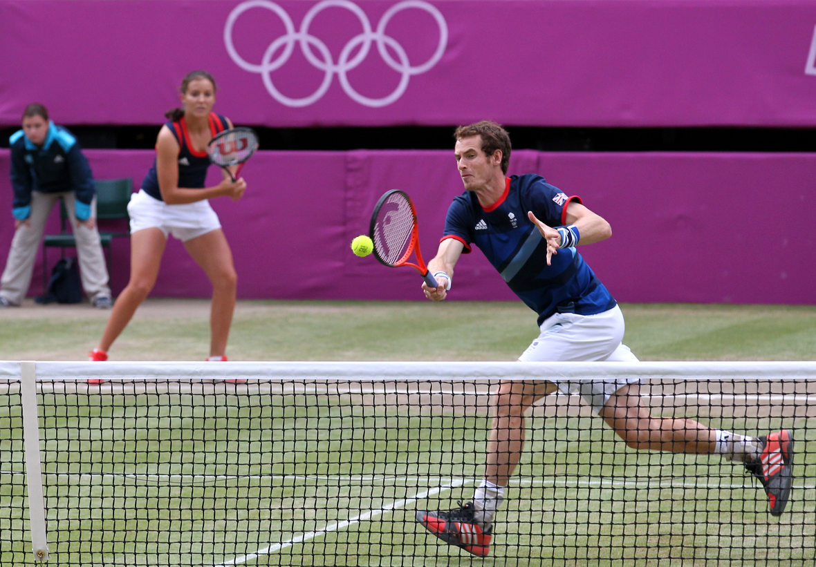 Beim Mixed-Doppel-Tennis spielen Andy Murray und Laura Robson im Finale der Olympischen Spiele 2012.