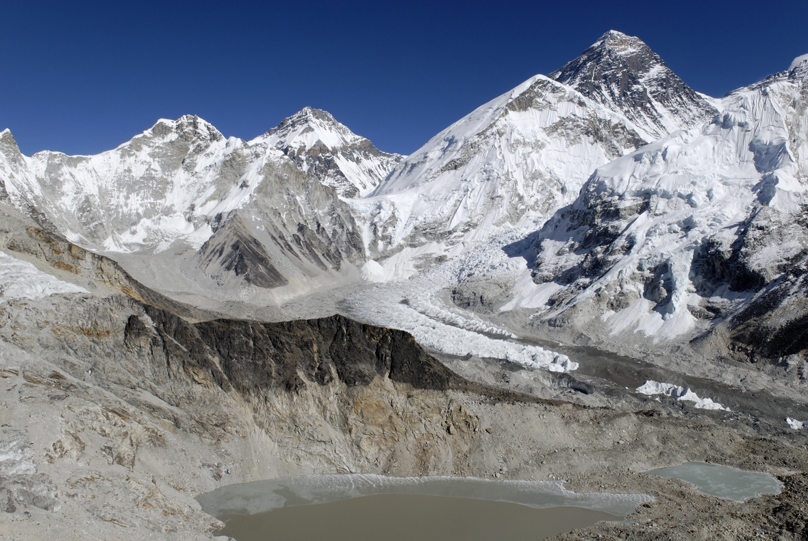 Berühmte Aussicht vom Kala Patthar, Patar, (5545) auf den Mount Everest in Nepal