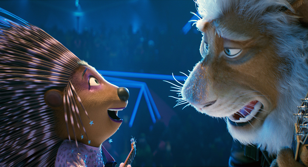 Szenenbild: Das Rockerstachelschwein Ash(links im Bild) steht dem Löwen-Altstar Clay Calloway (rechts im Bild) gegenüber. Man sieht nur die Köpfe der beiden. Sie singen ein Duett.