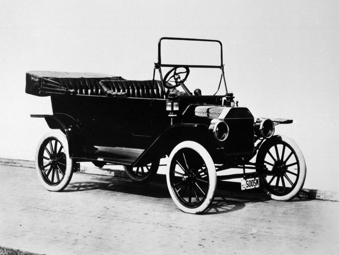 FORD MODEL T von 1914 - eine Version von "Tin Lizzy"