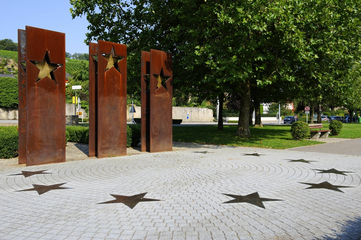 Denkmal auf dem Platz in Schengen, an dem 1985 das Schengener Abkommen geschlossen wurde.