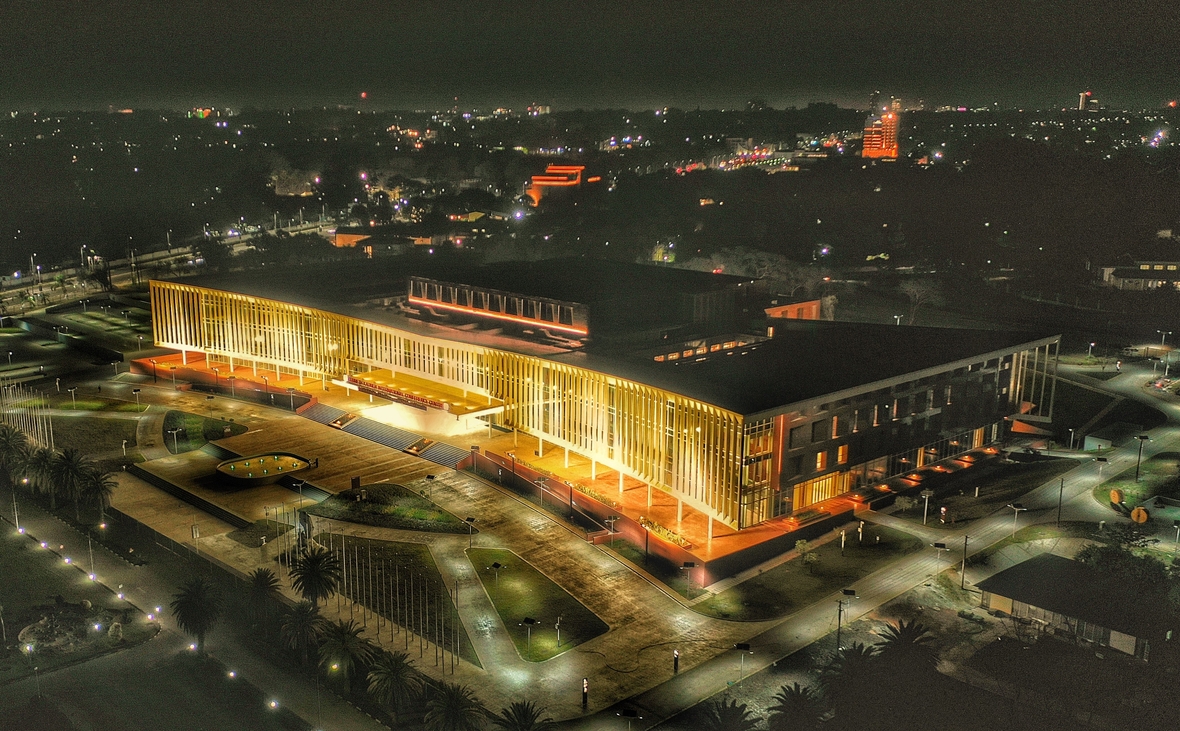 Modernes Gebäude für Konferenzen in der sambischen Hauptstadt Lusaka.