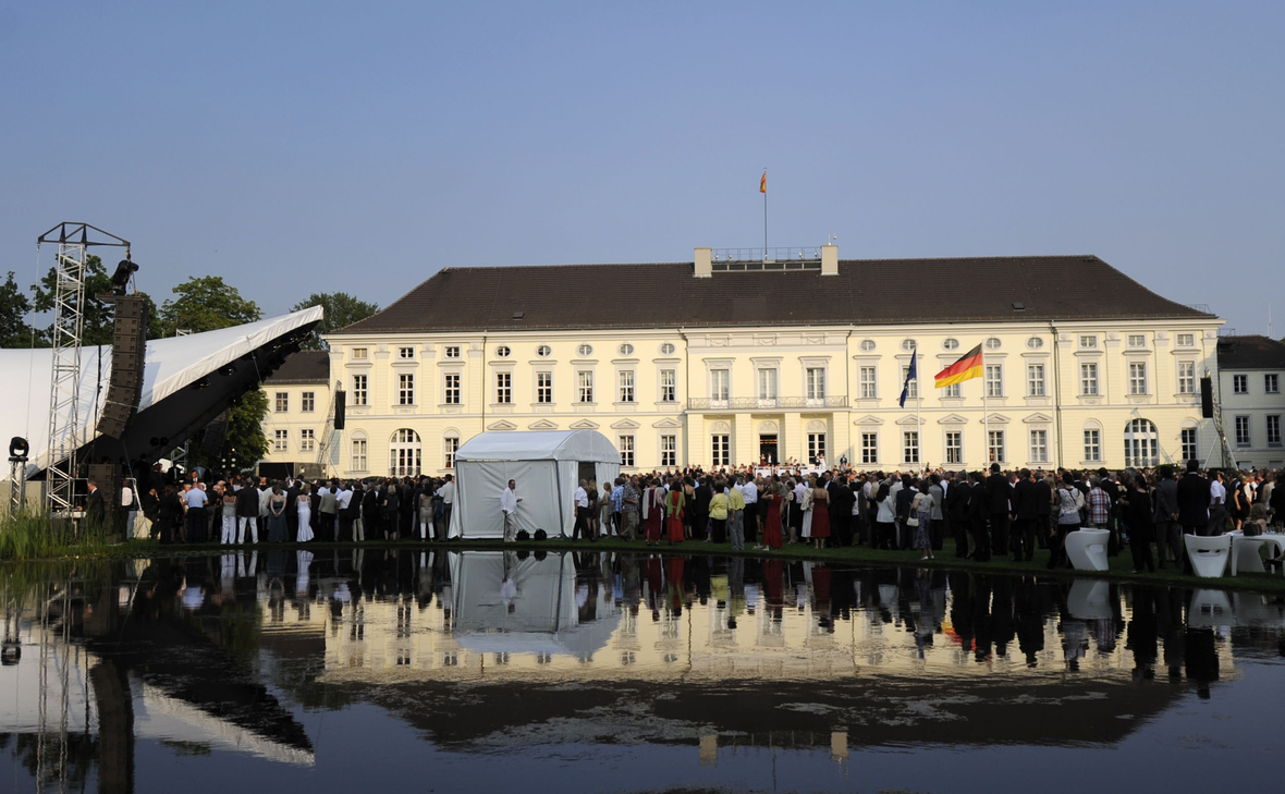 Im Schloss Bellevue in Berlin arbeitet der Bundespräsident.