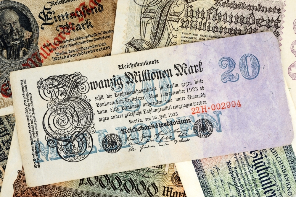 Geldscheine aus der Inflation von 1923 in Deutschland.