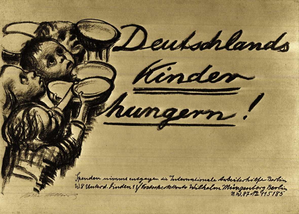 Zu sehen ist ein Schwarz-Weiß-Plakat von Käthe Kollwitz mit der Aufschrift "Deutschlands Kinder hungern" von 1924 .