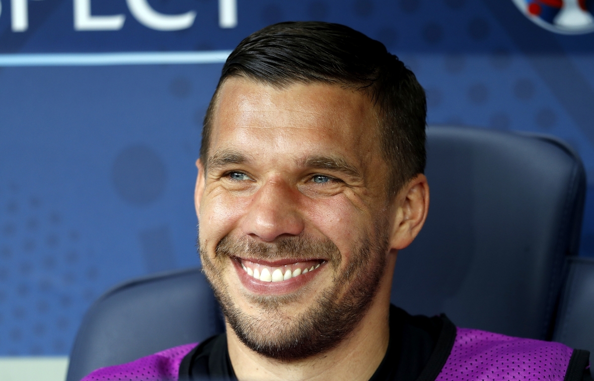 Der Fußballer Lukas Podolski kam mit seinen Eltern und seiner Schwester 1987 als Spätaussiedler aus Gliwice in Polen in die Bundesrepublik Deutschland.
