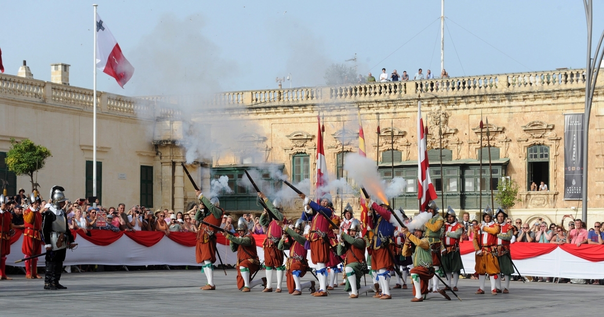 September 2014: In Valletta (Malta) wird der 50. Jahrestag der Unabhängigkeit von Großbritannien gefeiert.