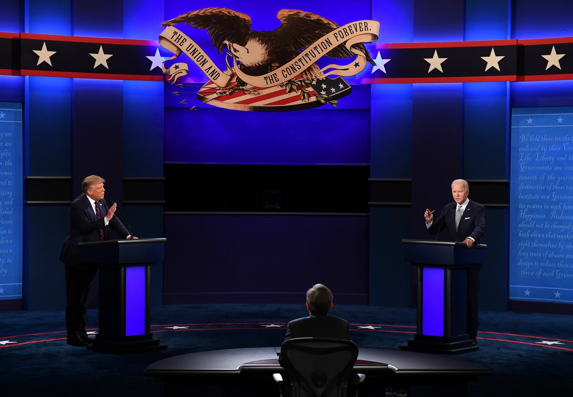US-Präsident Donald Trump (links) und Joe Biden (rechts) bei der TV-Debatte am 29. September 2020