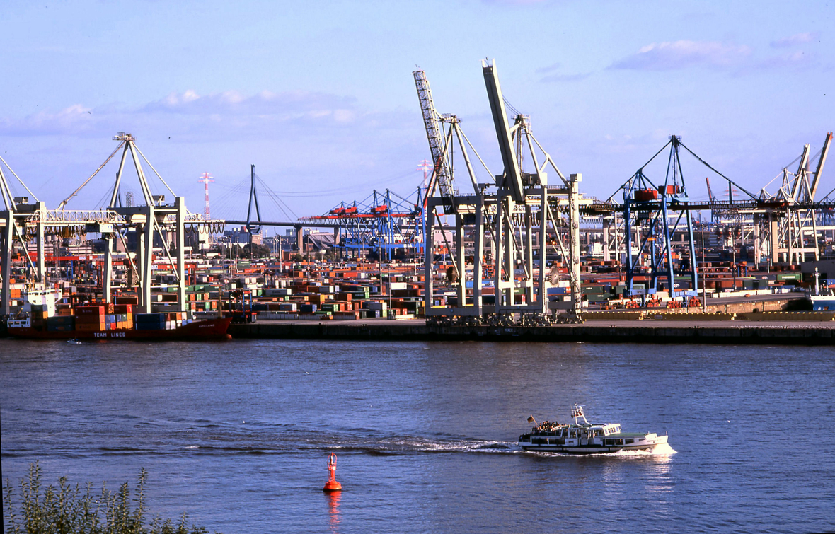 Der Containerhafen Hamburg ist ein wichtiger Freihafen.