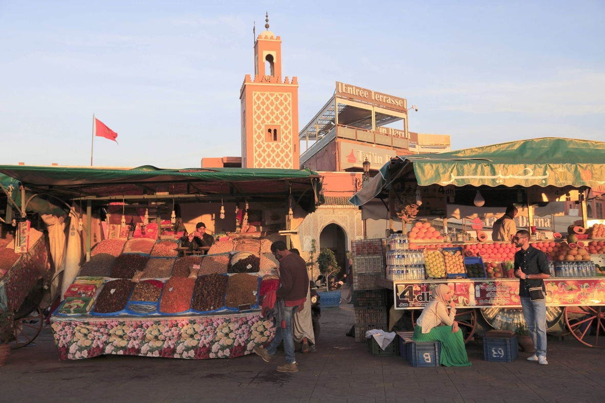Der Djemaa el Fna ist der zentrale Marktplatz der marokkanischen Stadt Marrakesch.