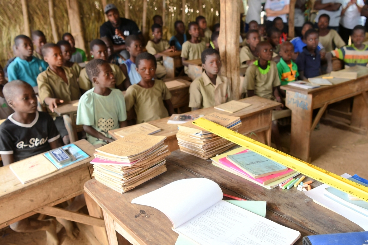 Diese Kinder in Togo haben Glück und besuchen eine Schule.