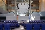 Gezeigt wird der Bundesadler im Deutschen Bundestag. Der Adler ist das Symbol für den deutschen Staat.